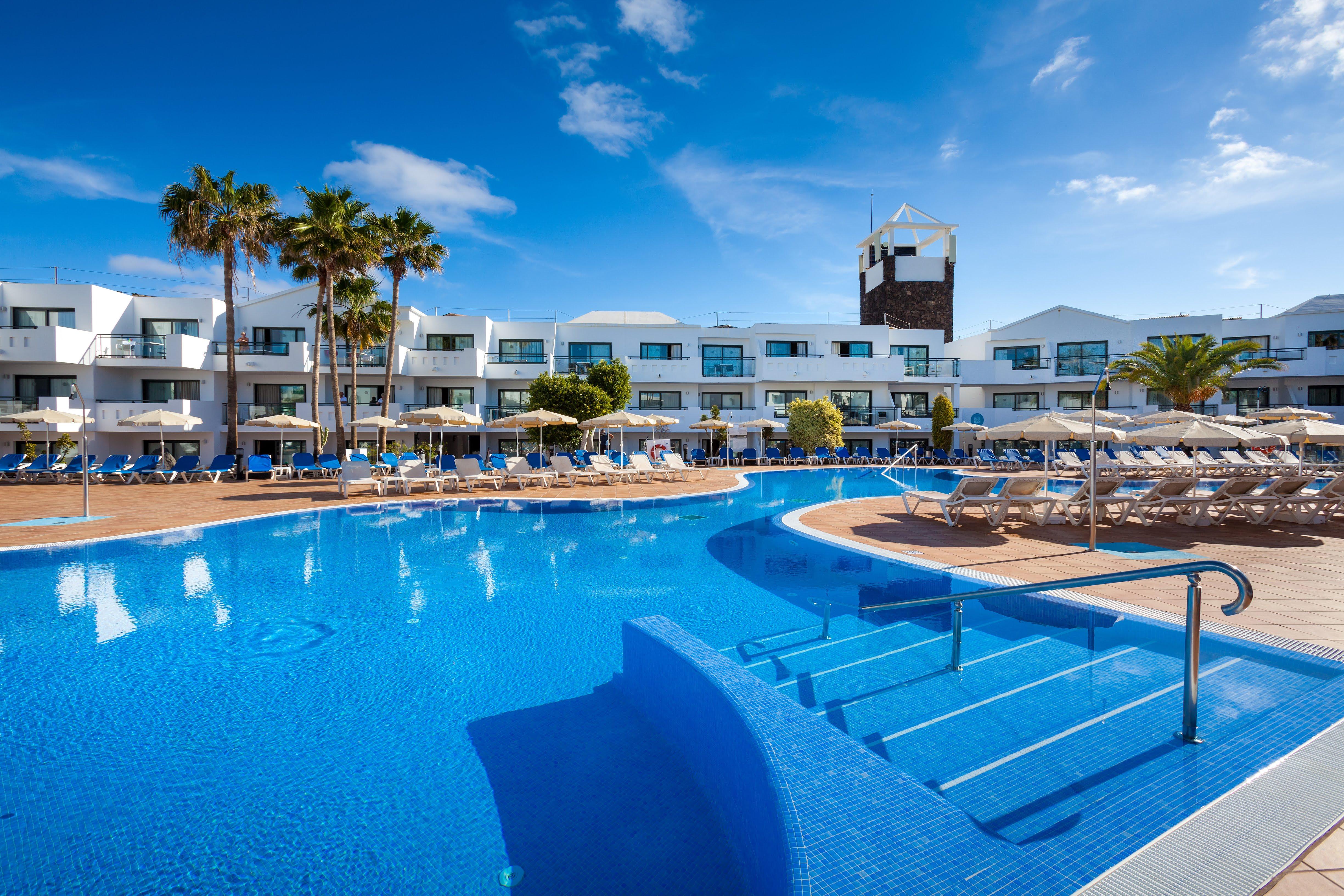 Thb Lanzarote Beach Costa Teguise Luaran gambar