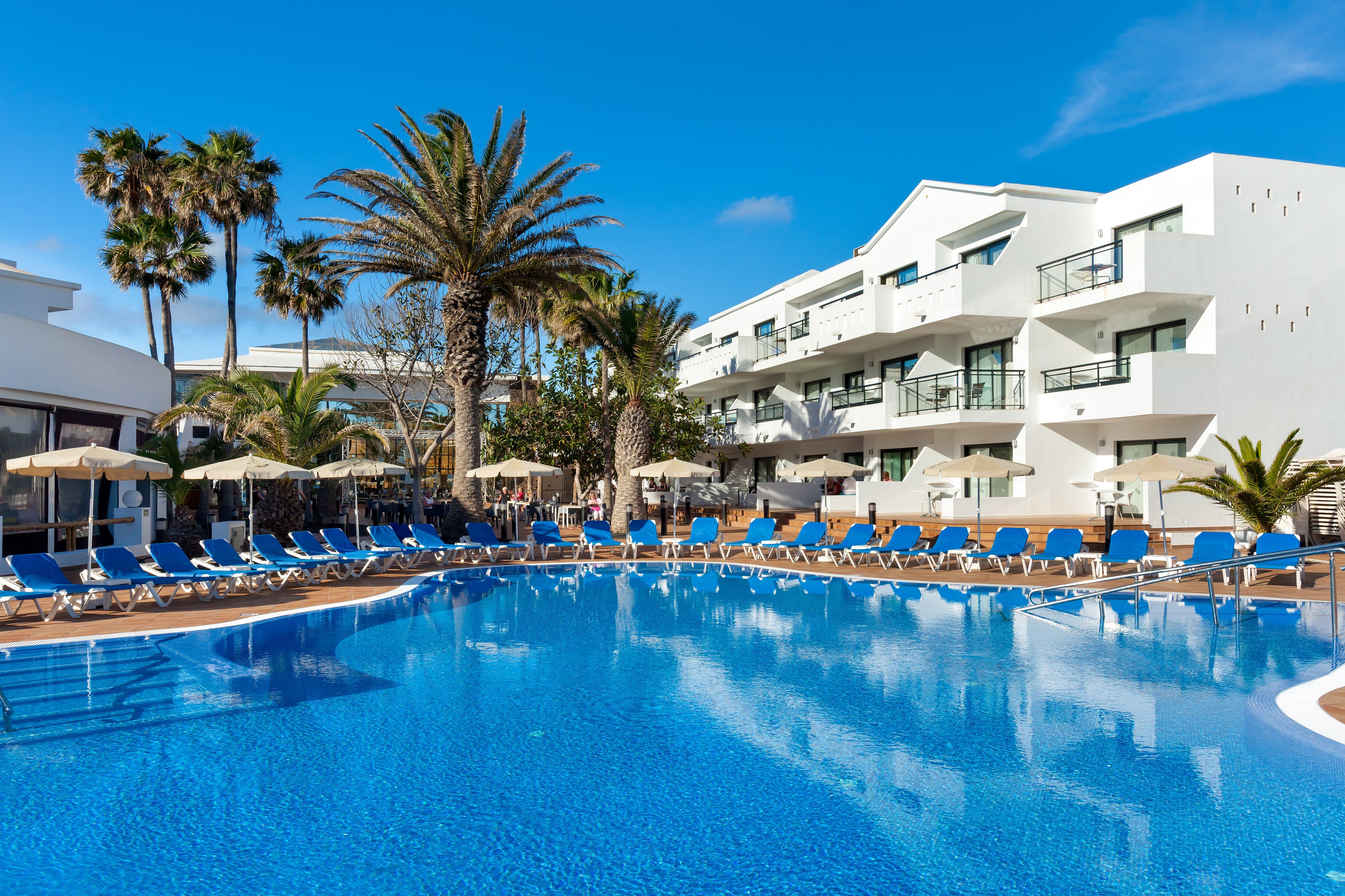Thb Lanzarote Beach Costa Teguise Luaran gambar