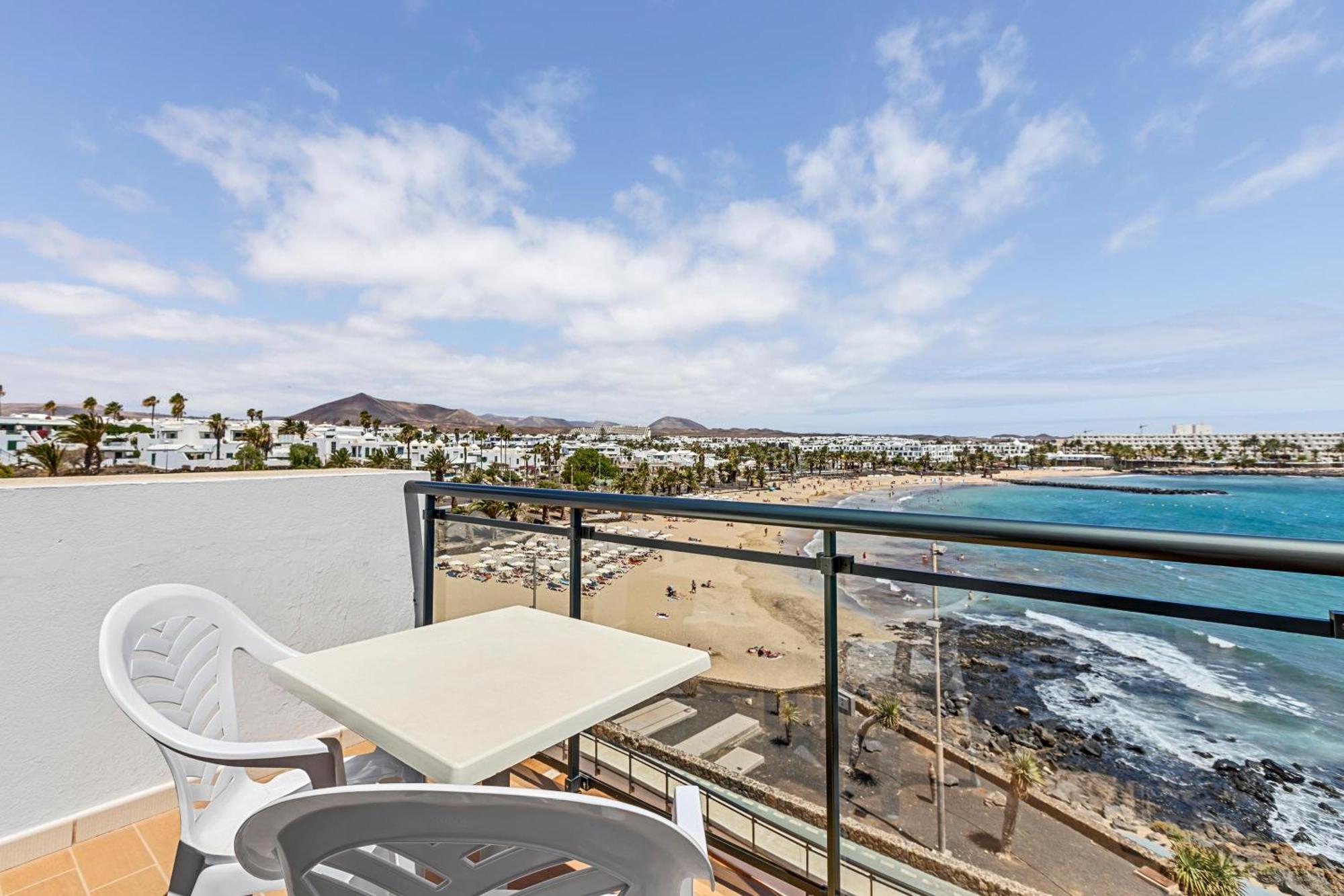 Thb Lanzarote Beach Costa Teguise Luaran gambar