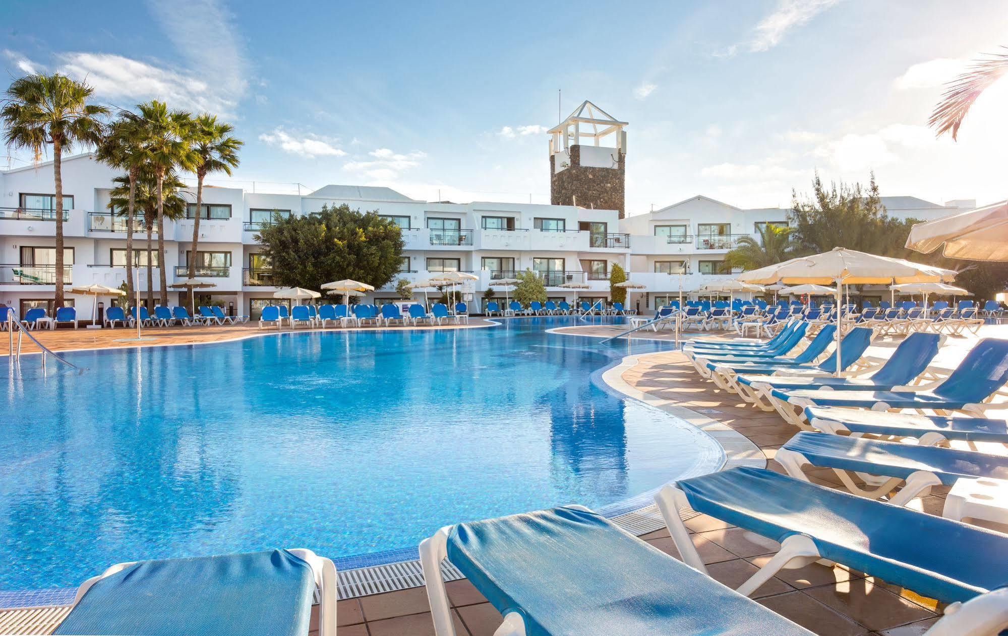 Thb Lanzarote Beach Costa Teguise Luaran gambar